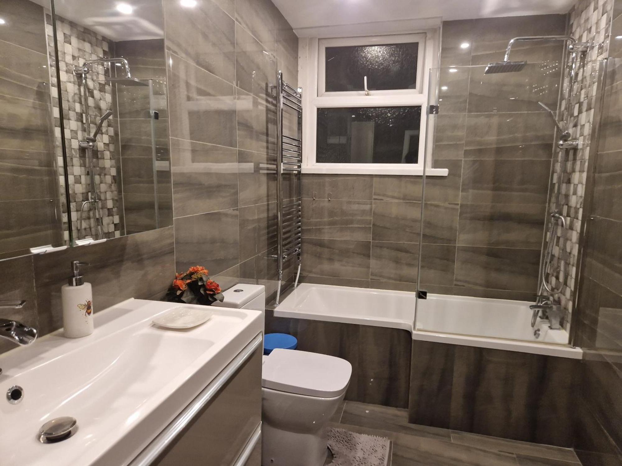 Kayumba Properties Ltd 리즈 외부 사진