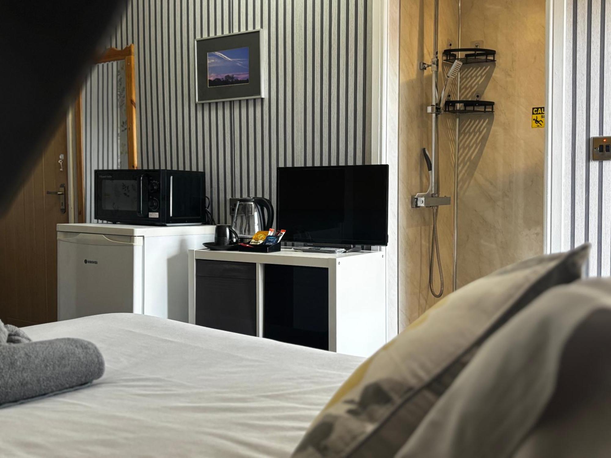 Kayumba Properties Ltd 리즈 외부 사진